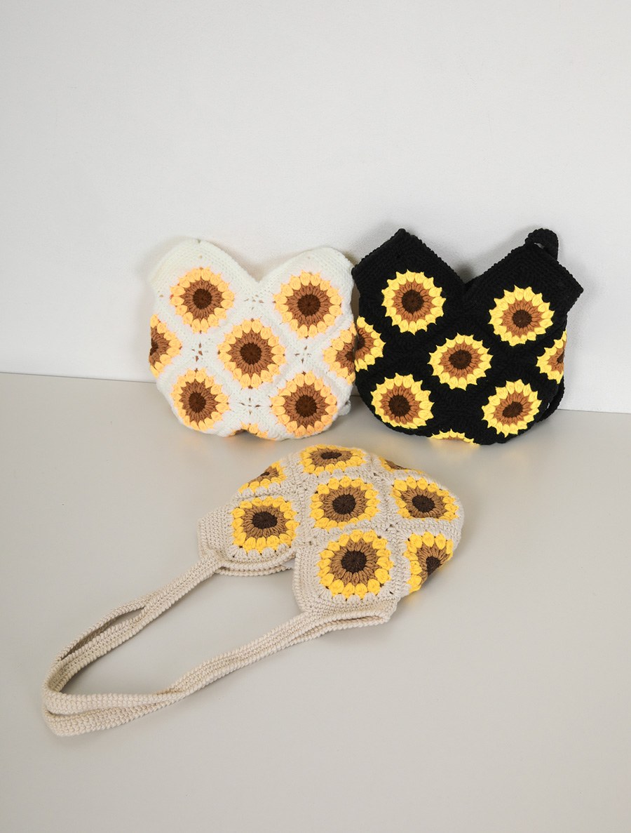 Puteri sunflower knitted shoulder bag