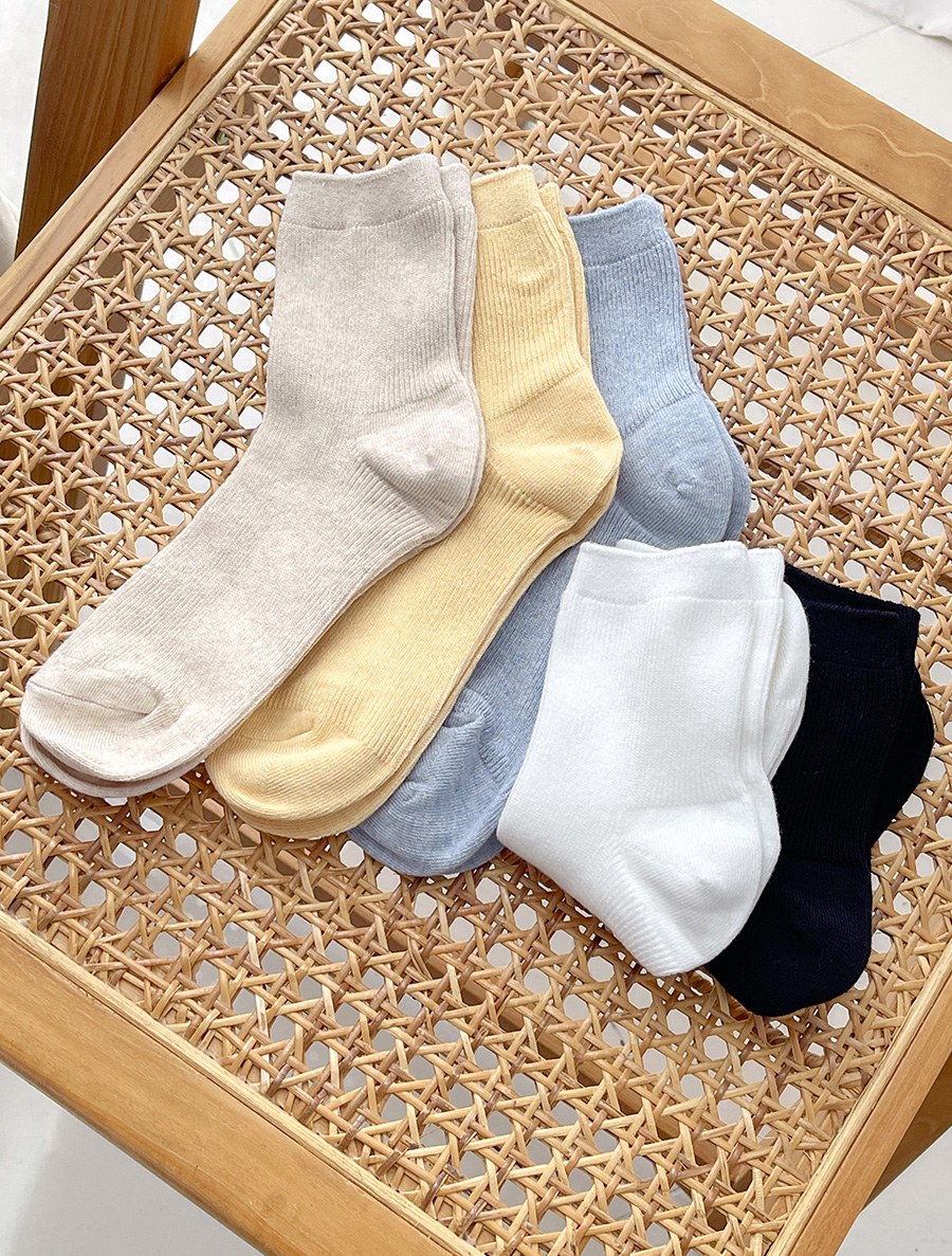 Newfia tight ribbed socks