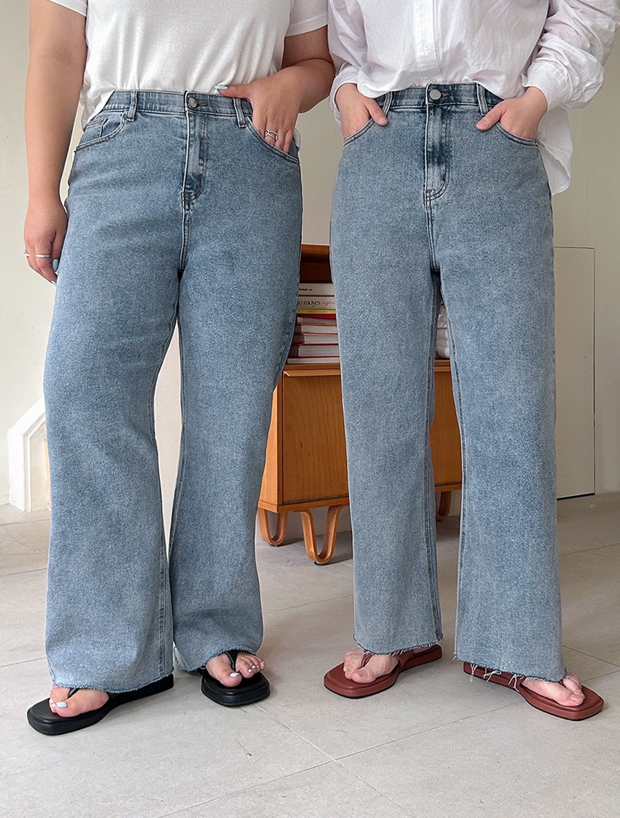 Rekael Straight denim pants of different lengths