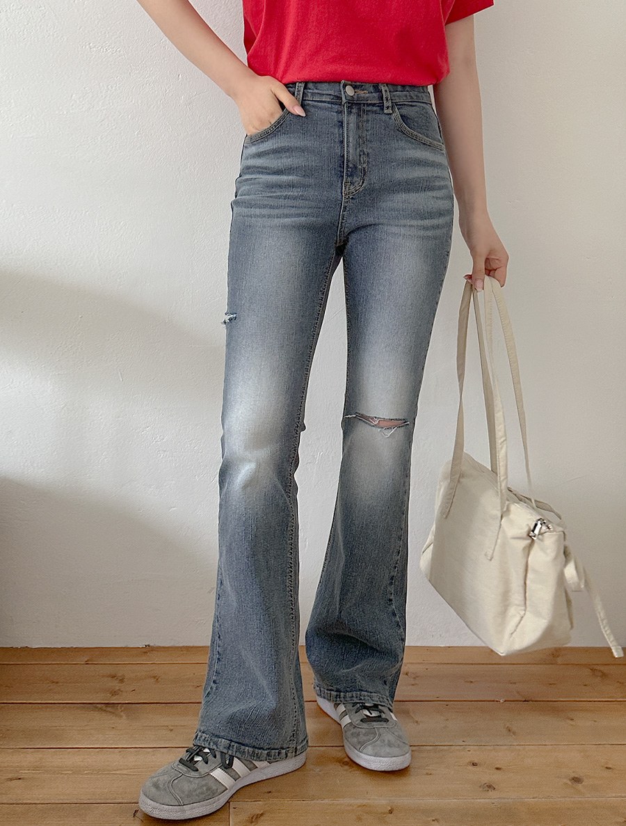 [EVELLET] Duels Denim Cutting Flared Pants