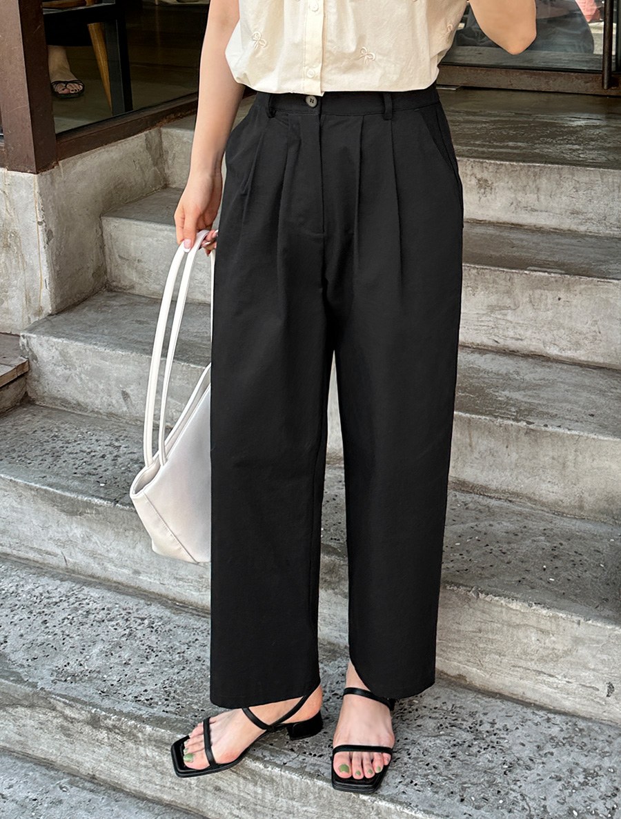 [EVELLET] Belted Two-Tuck Wide Cotton Pants