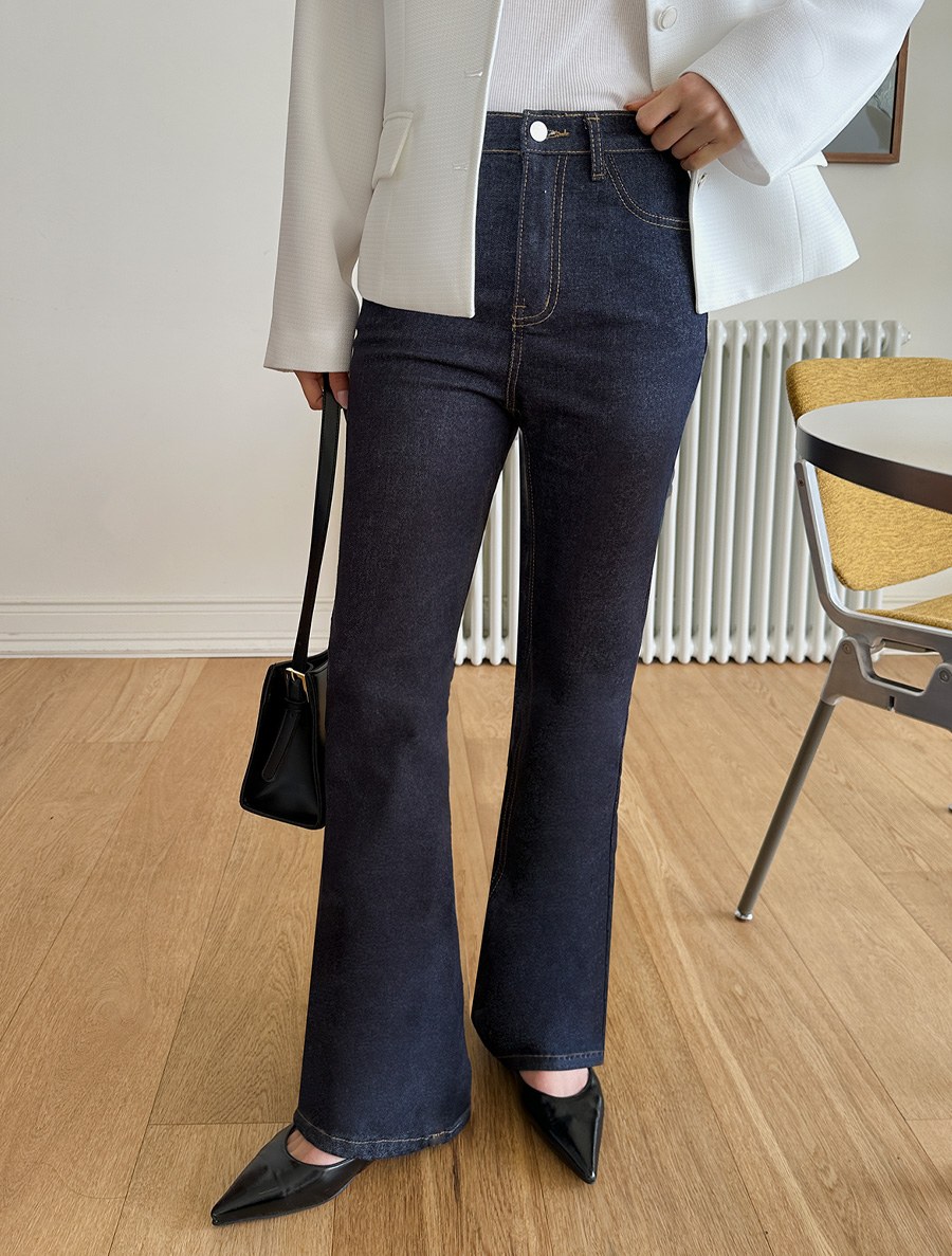 [EVELLET] Denim Flared Pants