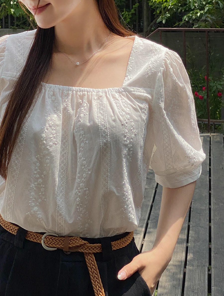 Tiharvin Square Neck Embroidered Puff Blouse