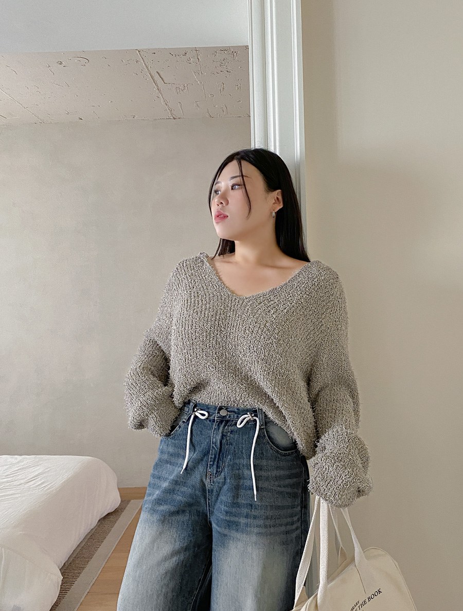 [EVELLET] Tomenin loose fit Hood Crop Knit