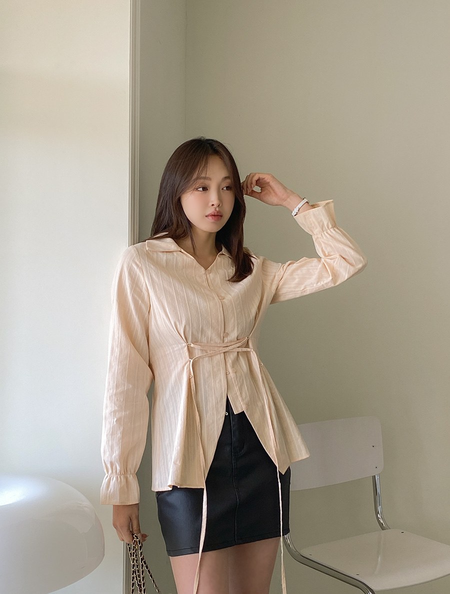 [EVELLET] Goobberry Eyelet Shirt