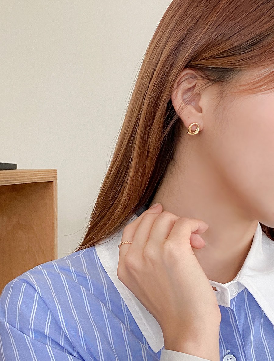 CLD twisted earring