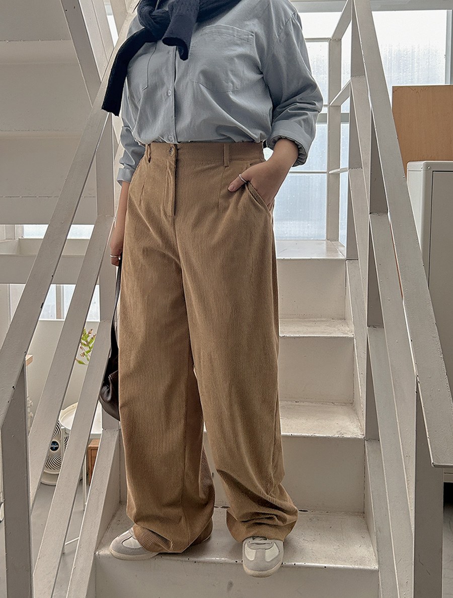 [EVELLET] Miroé Corduroy Back Banding Wide Slacks