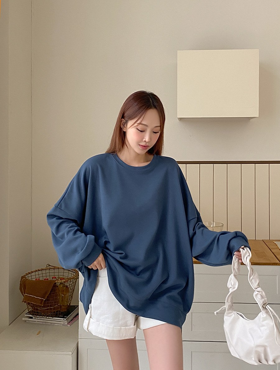 [EVELLET] Lorael Basic Boxy Sweatshirt