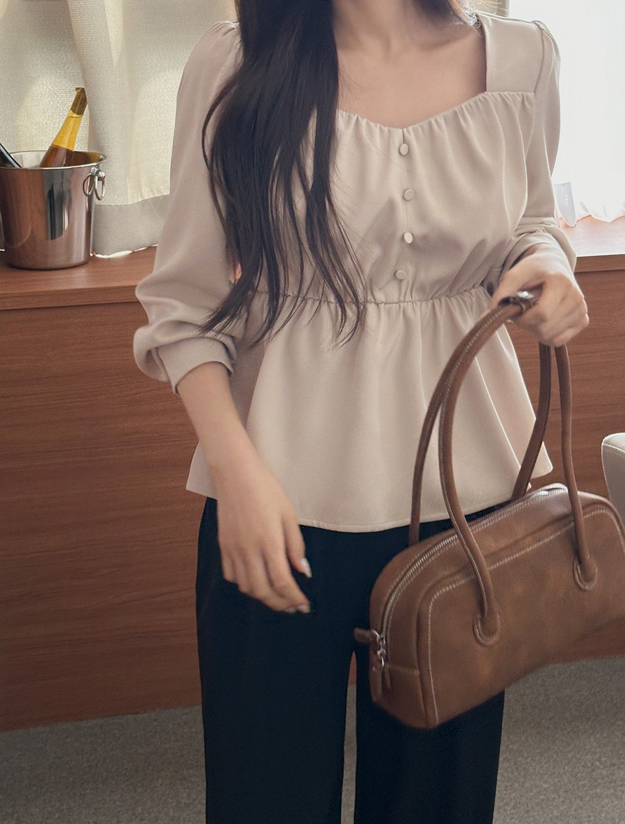 [EVELLET]Loopy Shirring Peplum Blouse