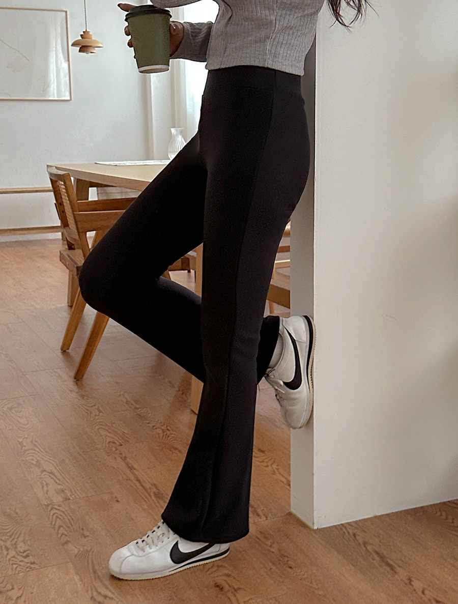 [EVELLET]Zenitz fleece Flared Waistband Pants