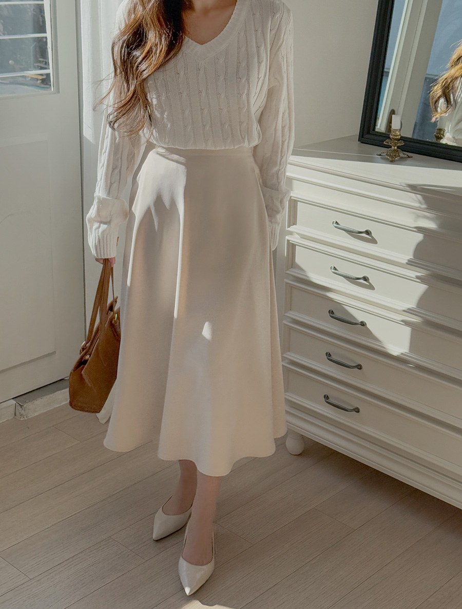 [EVELLET] Vinetti Back Banding Flare Long Skirt