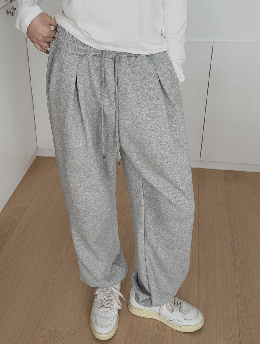 Mufind Juri Pintuck Jogger Long Waistband Pants