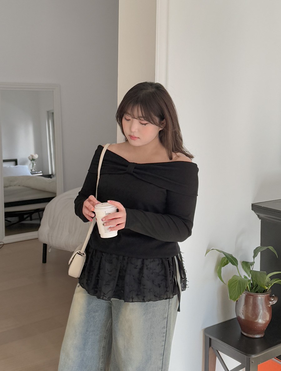 [EVELLET] Reboning Off shoulder T-shirt blouse