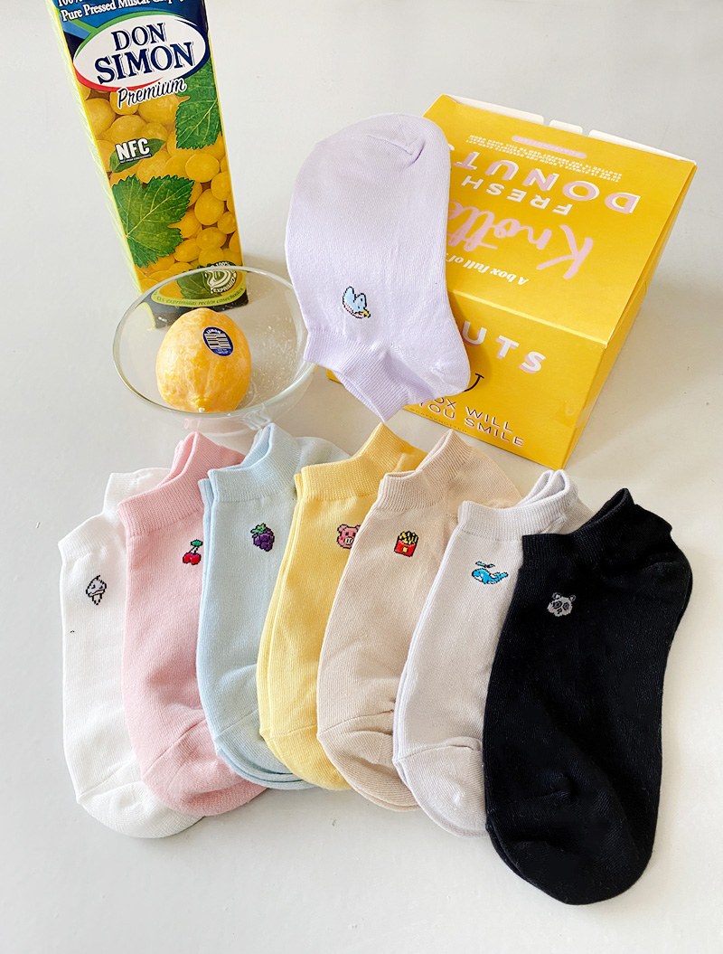 Kesselve embroidered color socks