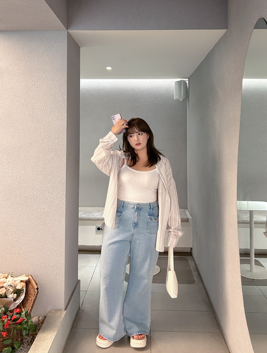 [EVELLET] Augens Pocket Flared Denim Pants
