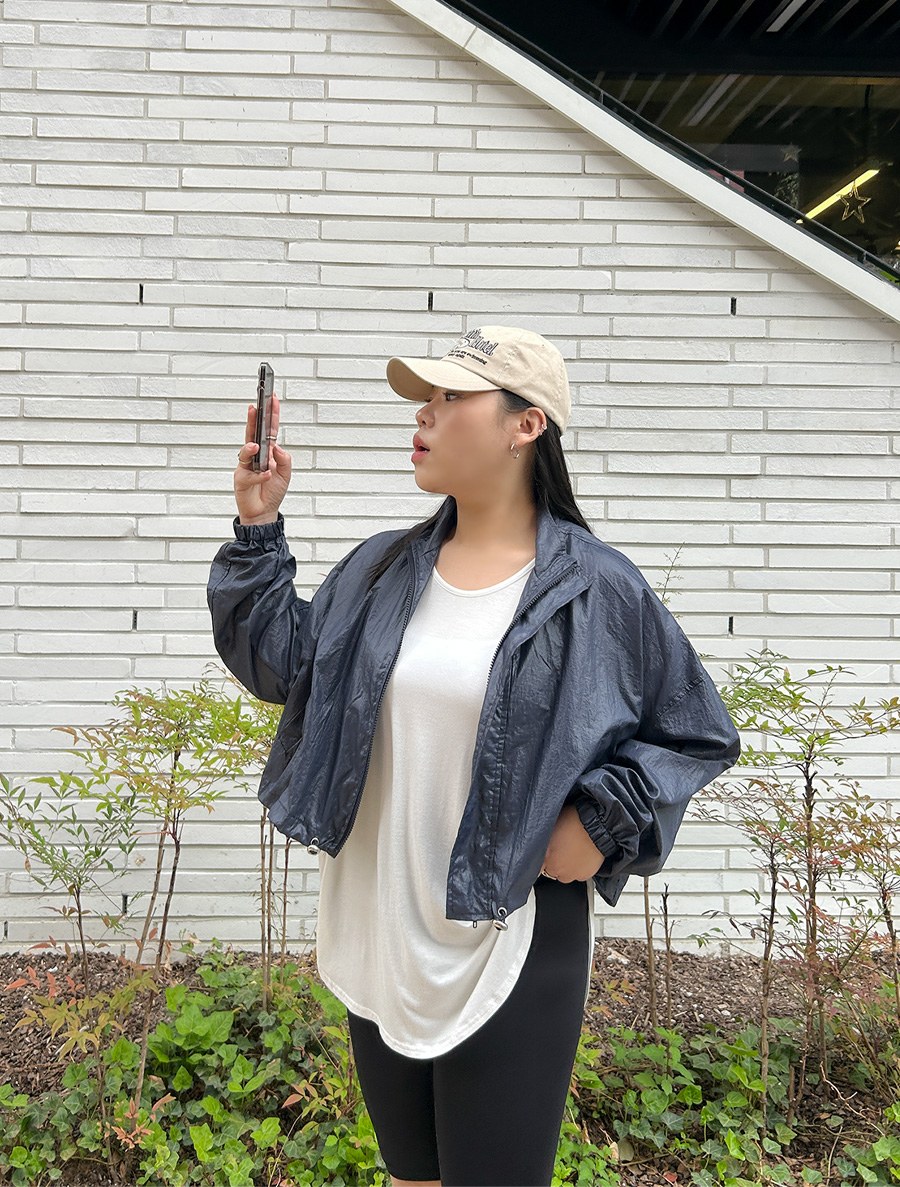 [EVELLET] Rohadin Crop Windbreaker Zip up