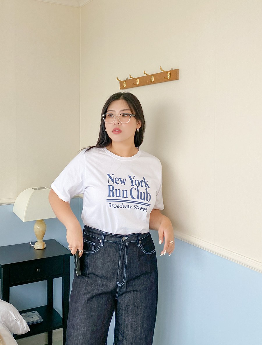 [EVELLET] Mabel Graphic Print T-shirt