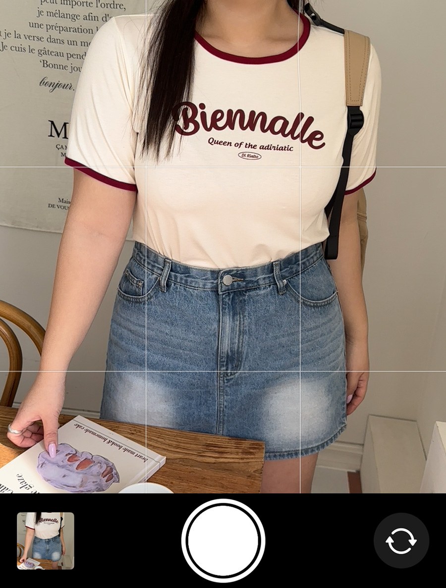 [EVELLET] FEPUA Graphic Print Contrast T-shirt