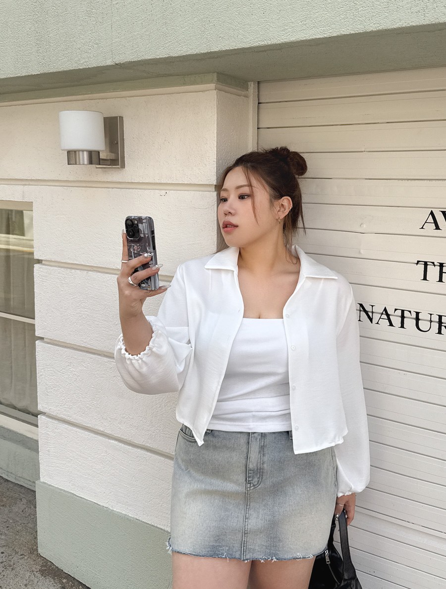 [EVELLET] Minebell Crop Collared Blouse