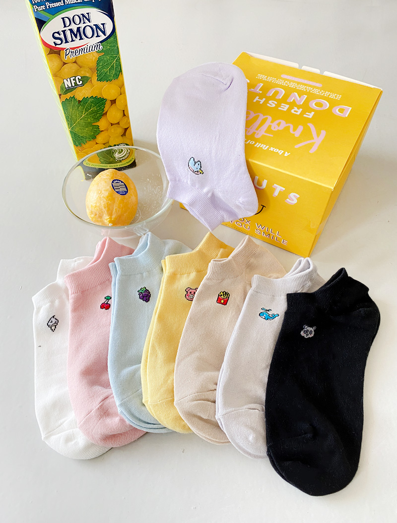 Kesselve embroidered color socks