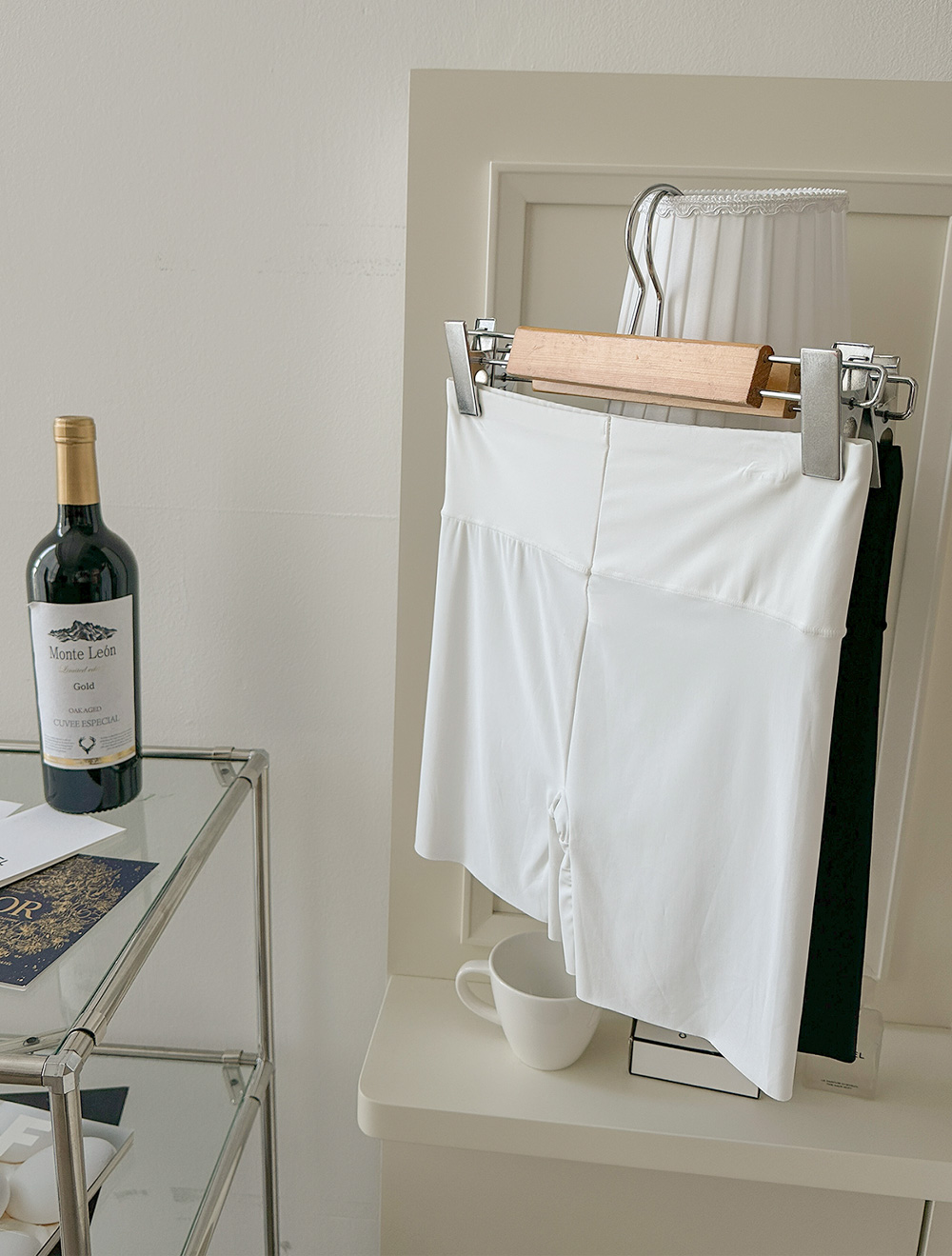 Lemo's Hemline Drawn Panty
