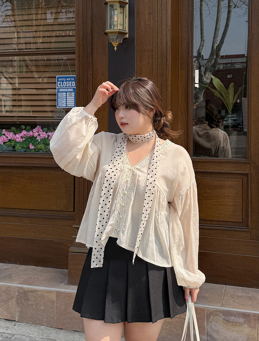 Denmudy Yoru Lace Blouse