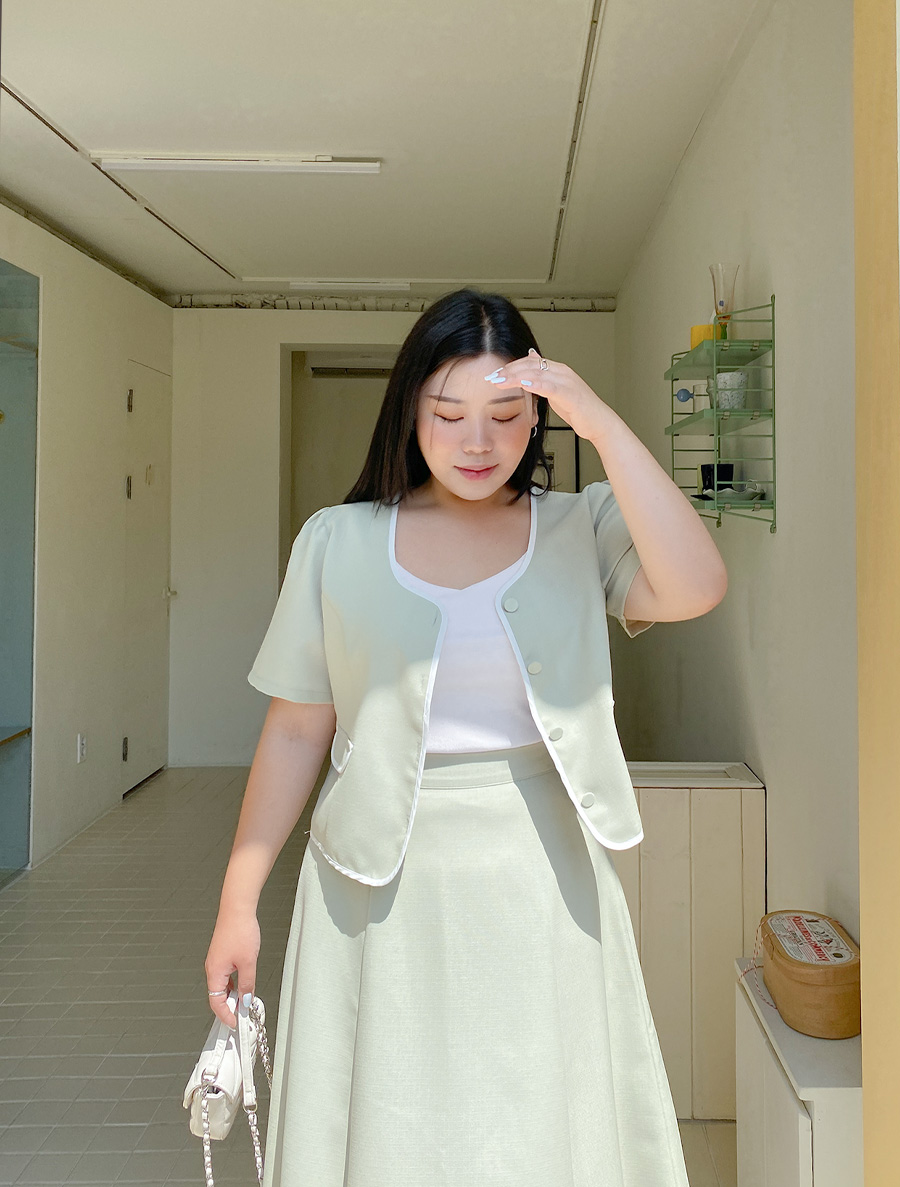 [EVELLET] Ramuse Contrast line Blouse
