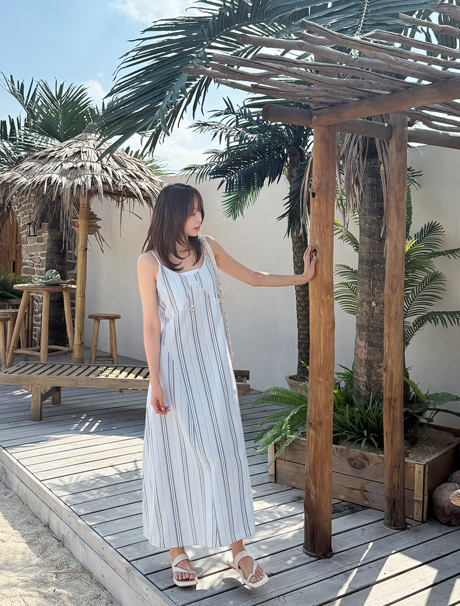 Hentmue ST Cut Bustier Long Dress
