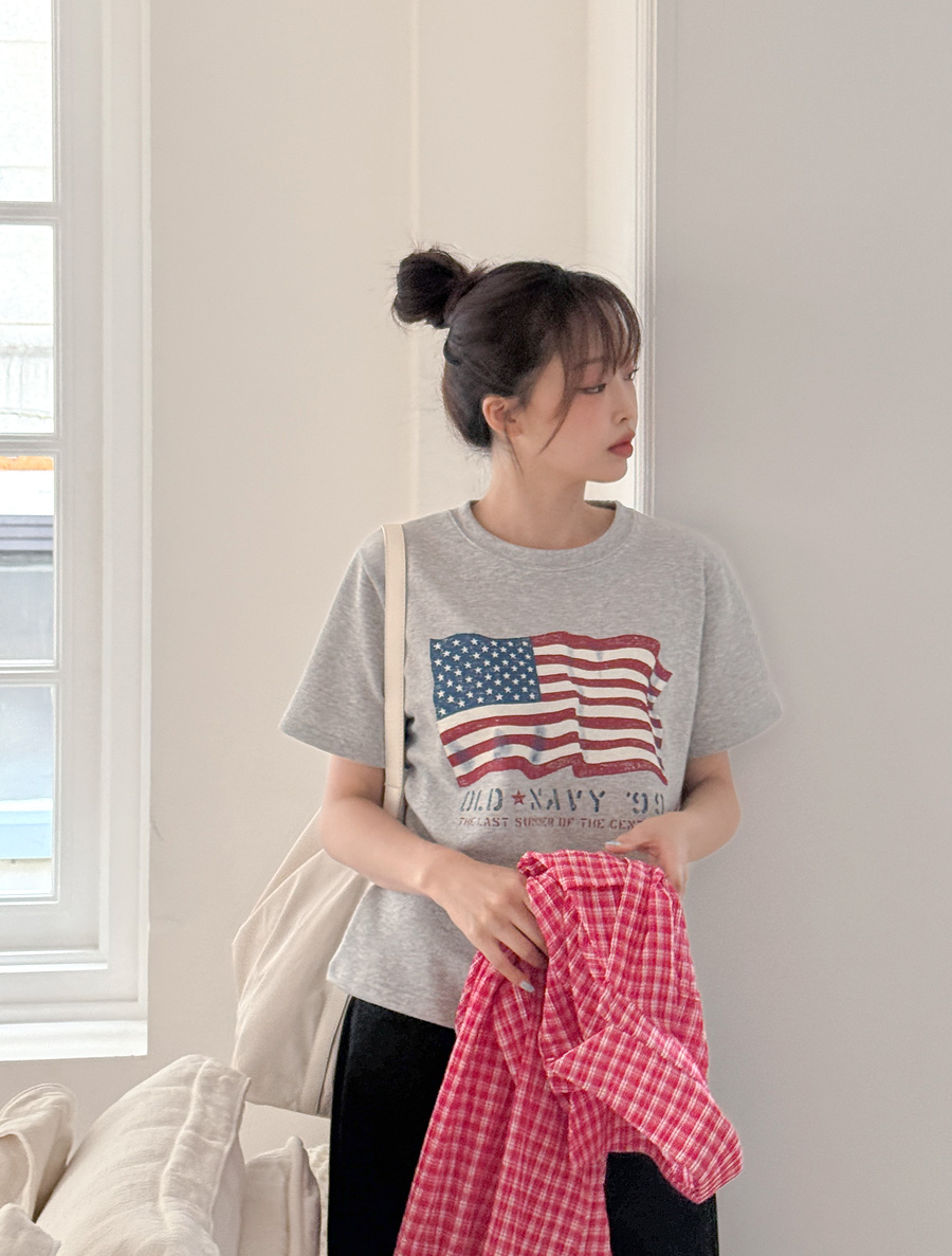 Kesn Graphic Print T-shirt