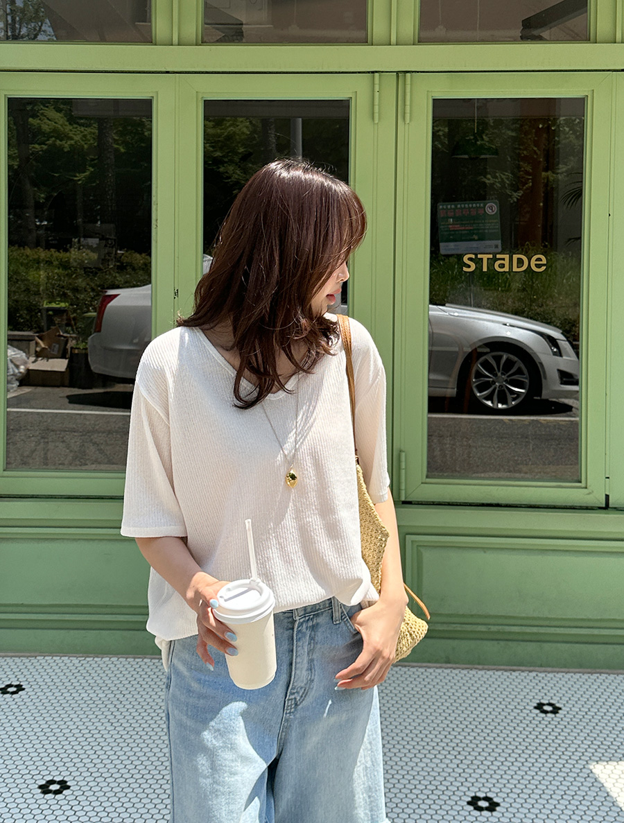 Irait Ribbed V-neck Knit T-shirt