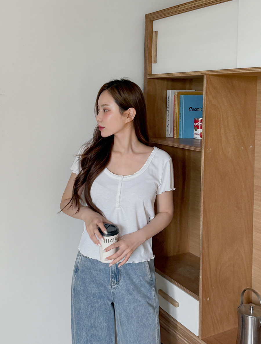 BONF Ribbed Wave Button T-shirt