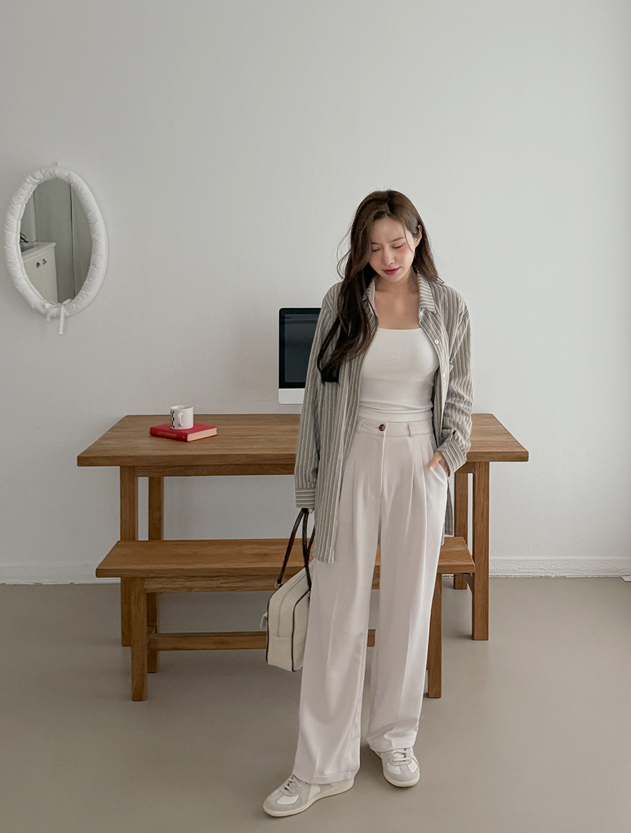Lavezon Pintuck Straight Slacks
