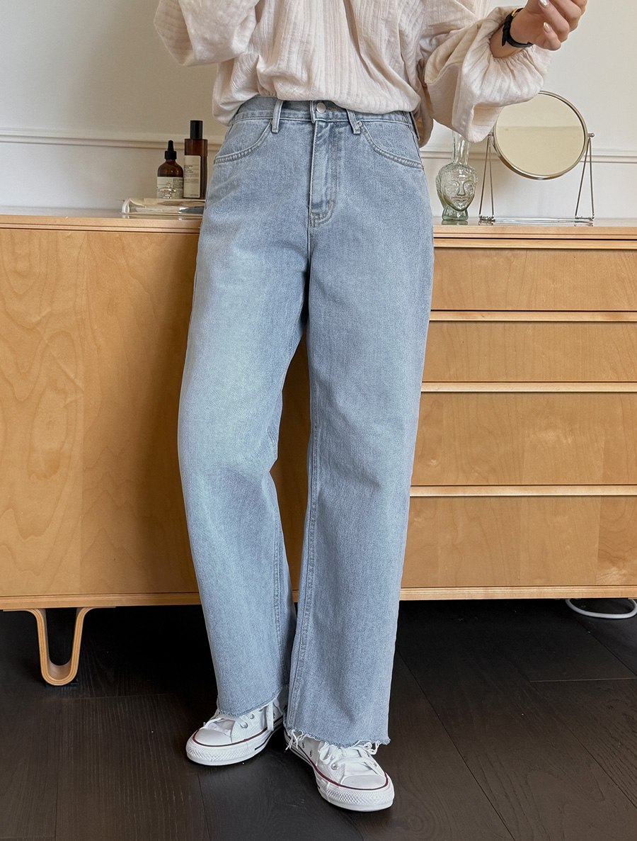 Lepid Cutting Straight Denim Pants