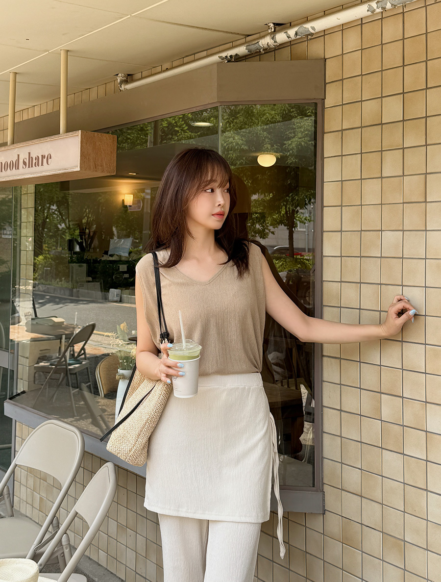 T-Fren Yoru V-Neck Sleeveless