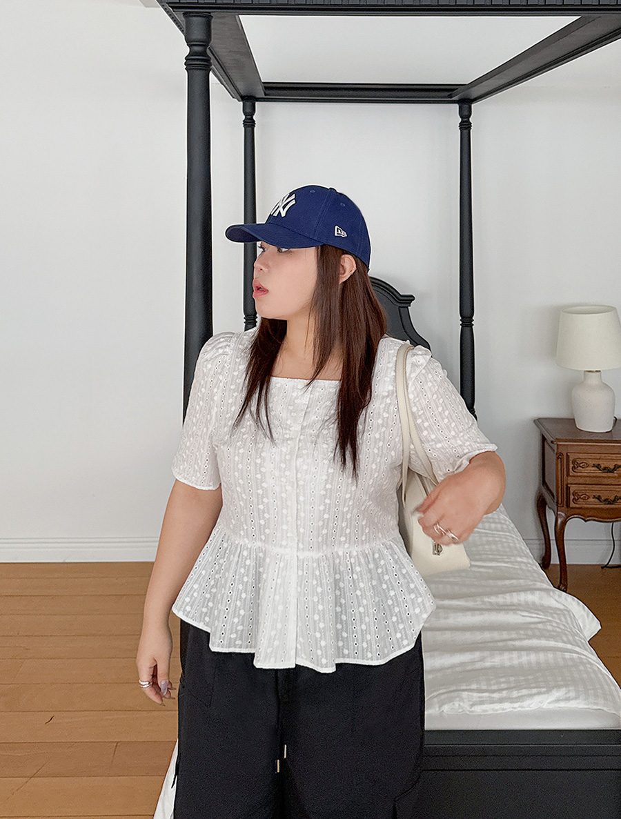 Days Embroidery Shirring Blouse