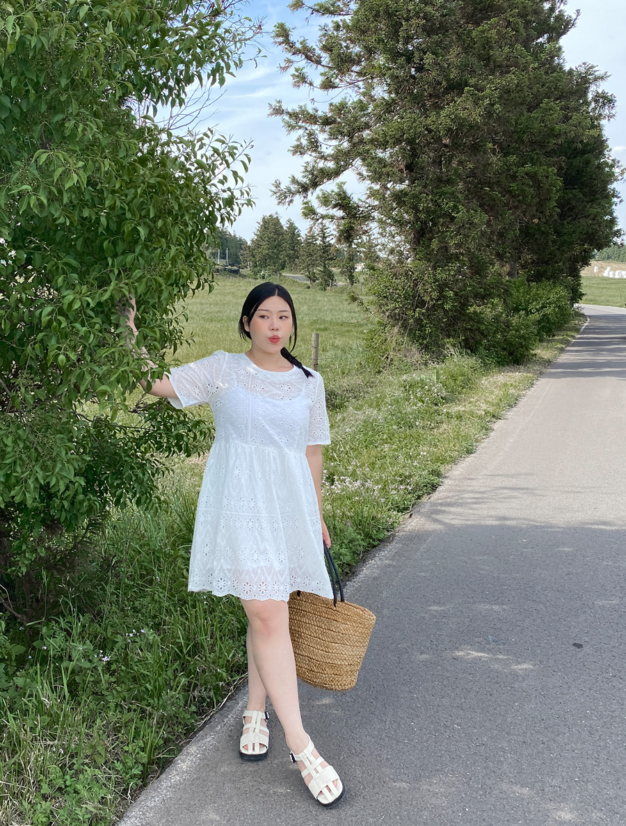 [EVELLET] Komeni Punching Dress