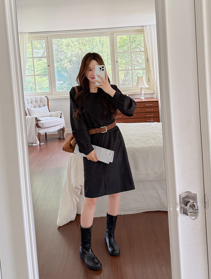 Dandion Cut Pocket Dress