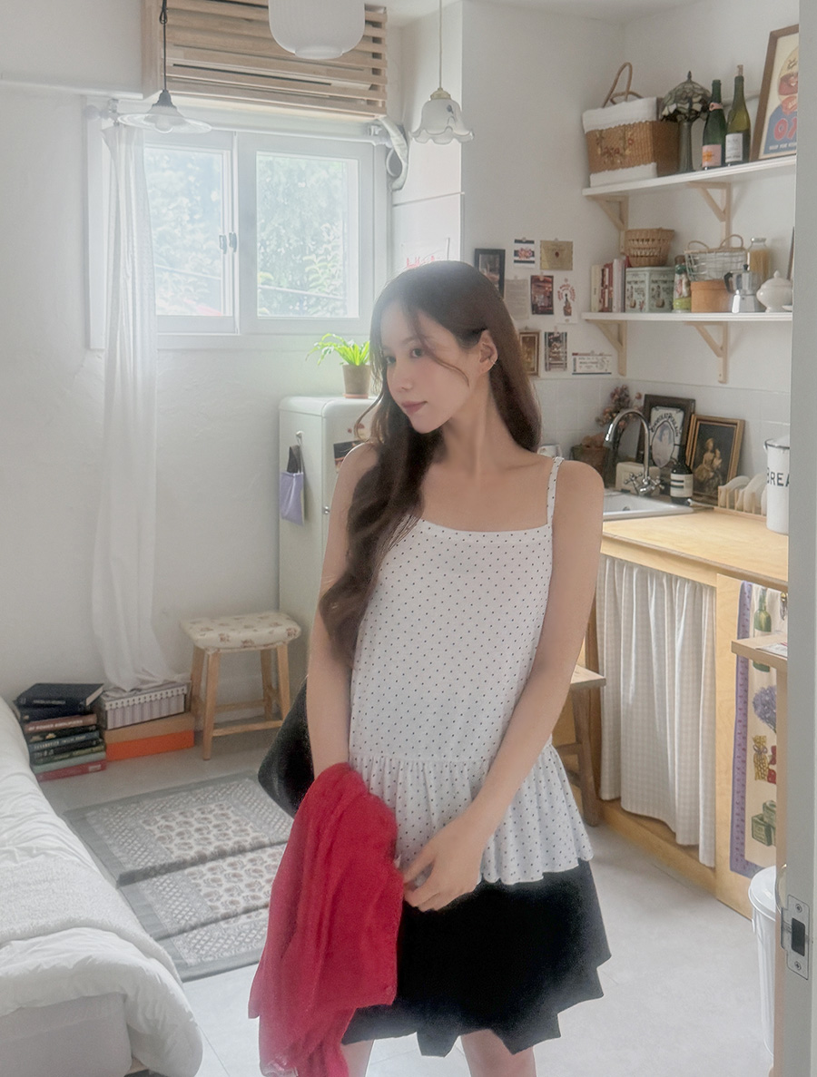 Henpoa Dot Shirring Sleeveless