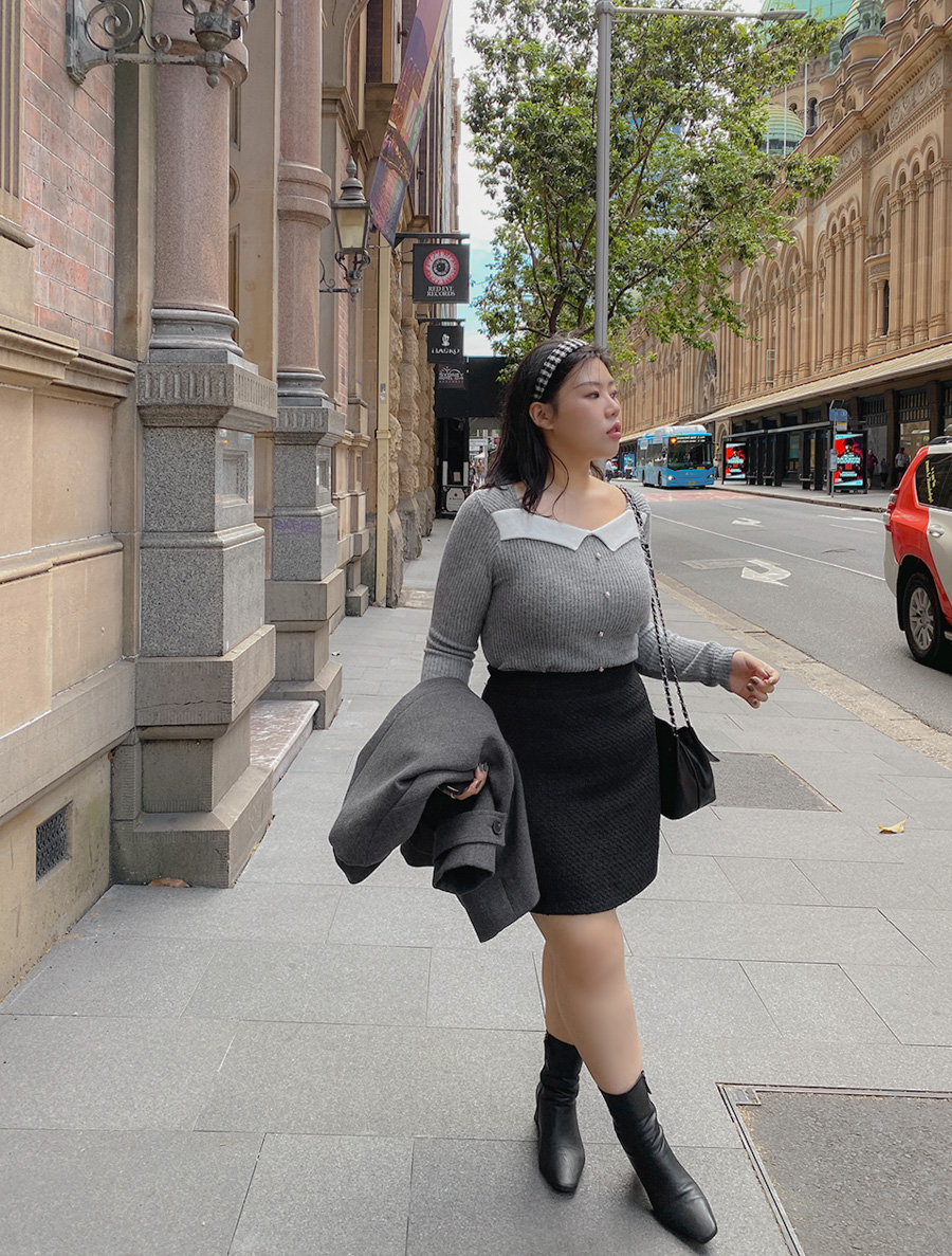 [EVELLET] Muaren Contrast Ribbed Tea Blouse