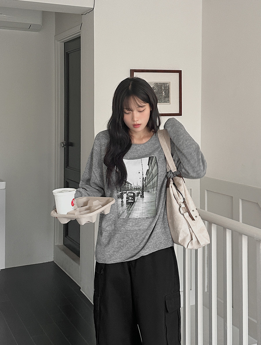 [EVELLET] Iro Print Knit T-shirt