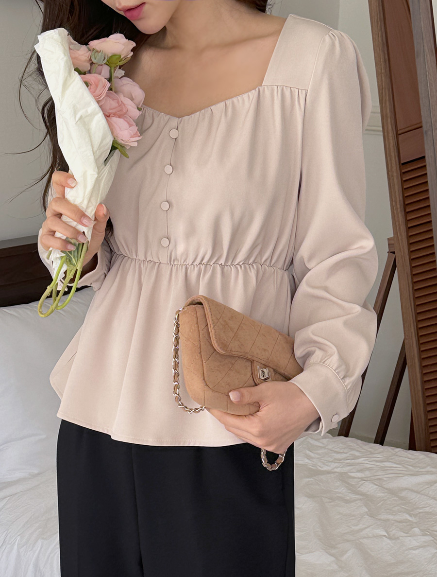 [EVELLET]Loopy Shirring Peplum Blouse