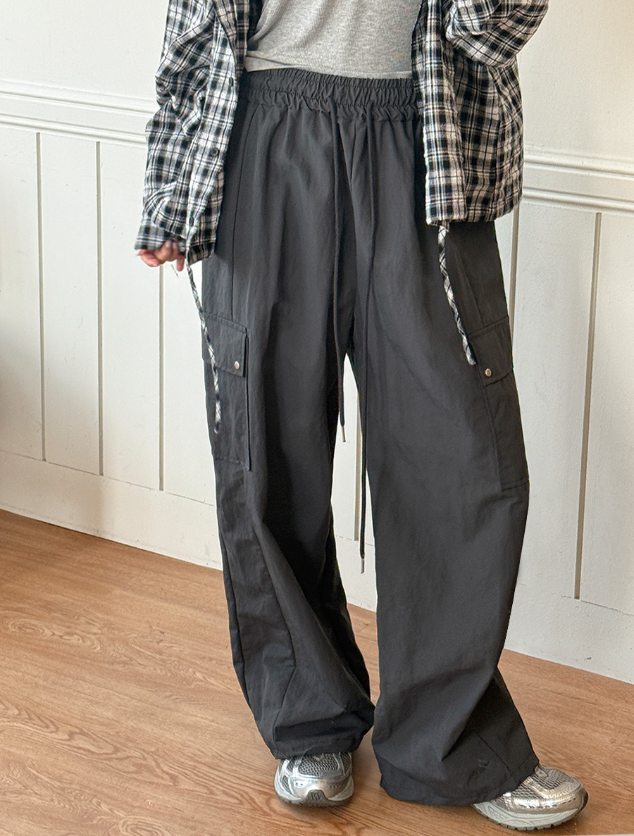 Hanoen Nylon Cargo Long Waistband Pants