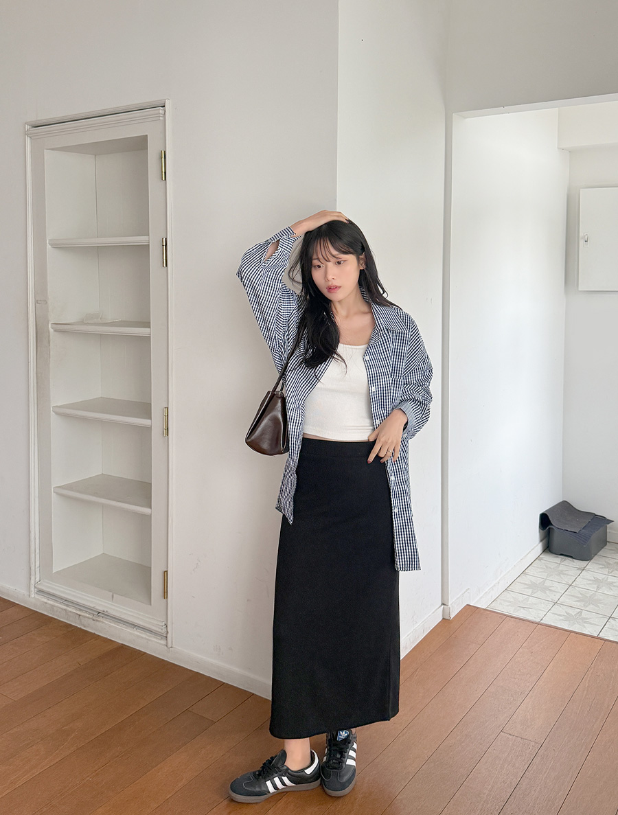 Seatu Ribbed Slit Long Skirt