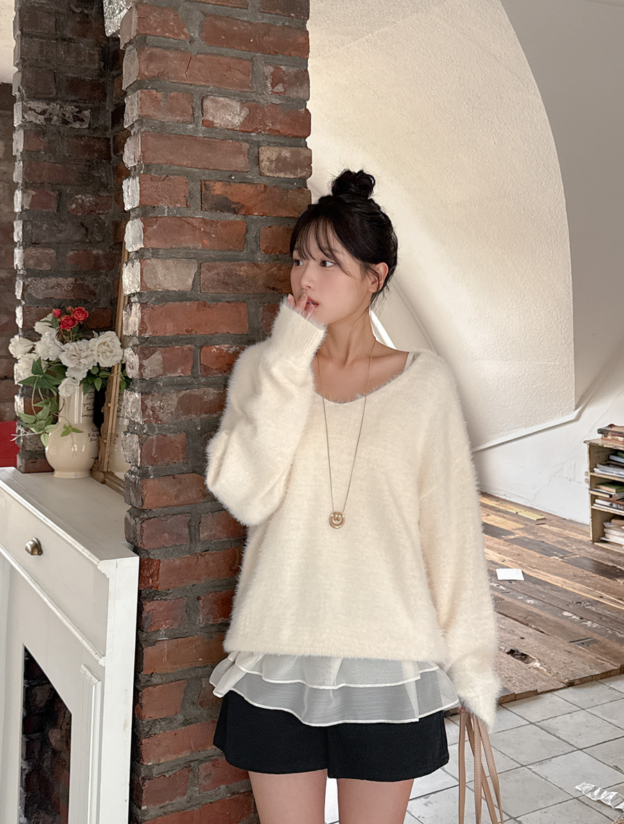 [EVELLET] Petuni Wings V-neck Knit