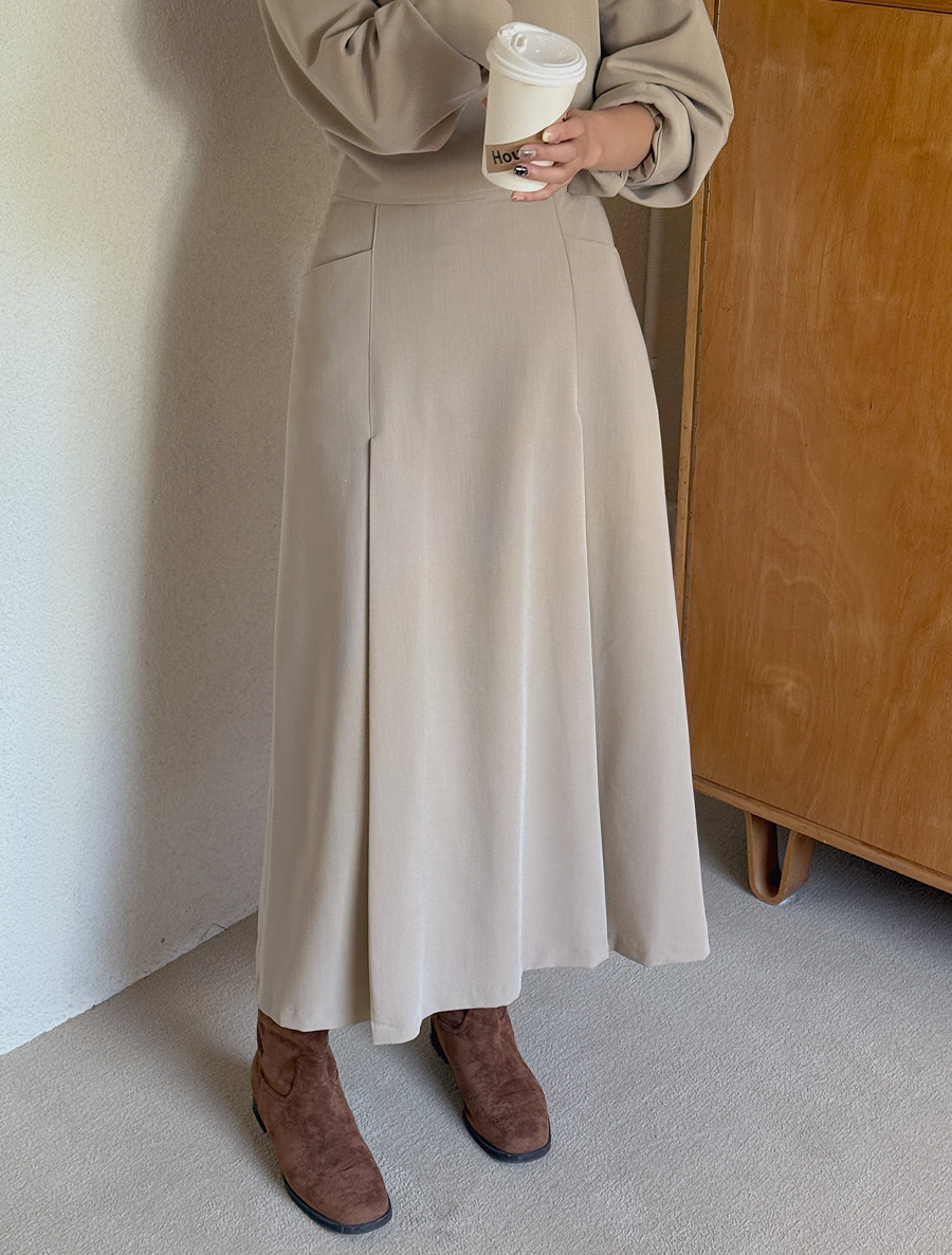 Dipheon Pintuck Long Skirt