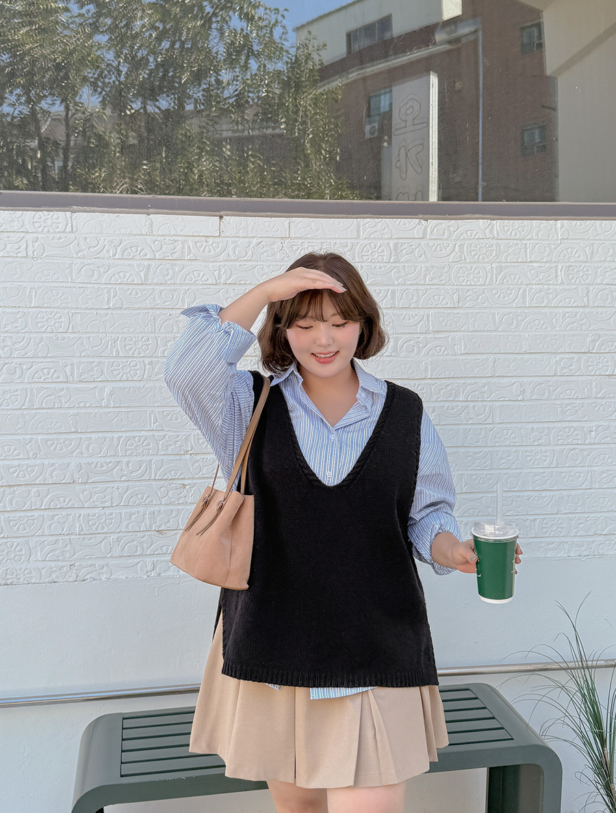 Poedin Wool V-Neck Team Knit Vest