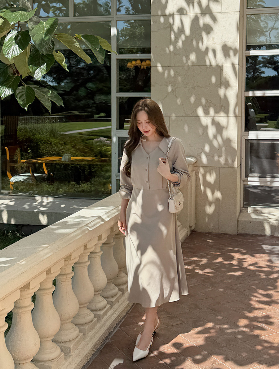 Amend Pintuck Flare Collar Dress