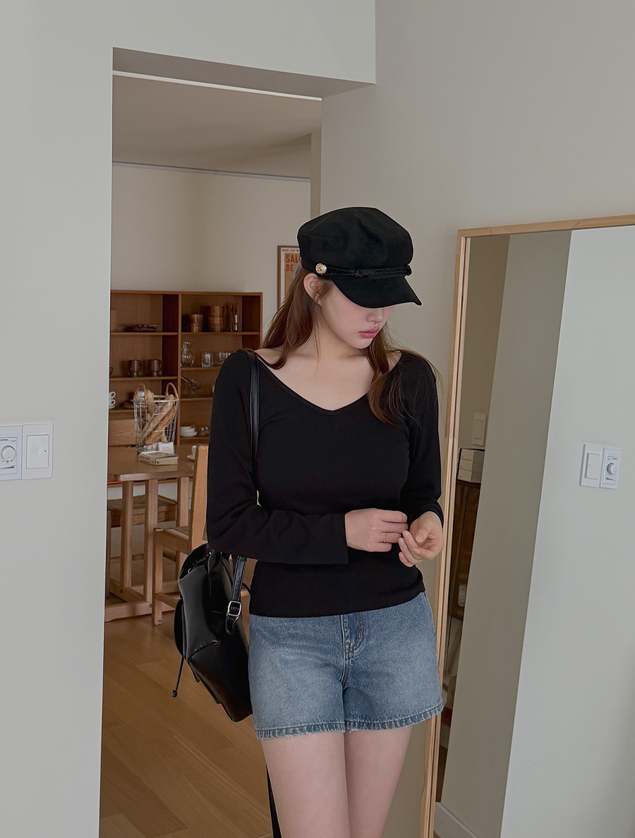 Newer V-neck Ribbed T-shirt