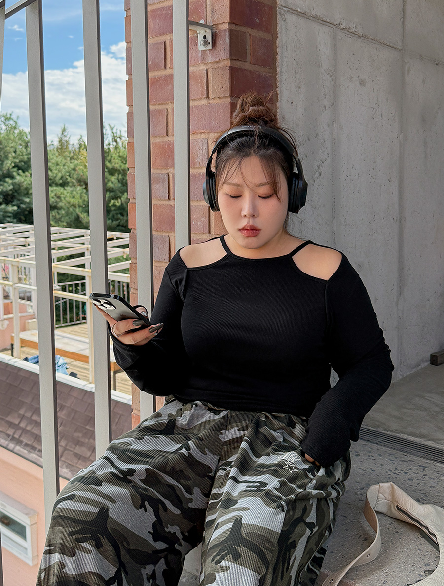 Geneva Ribbed Cutout Bolero T-shirt