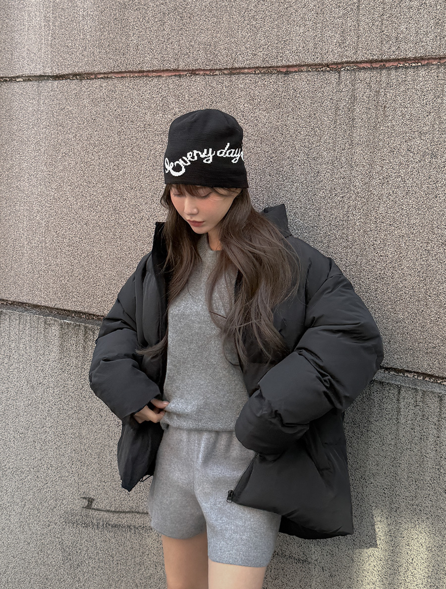 Artonp Graphic Print Knit Beanie